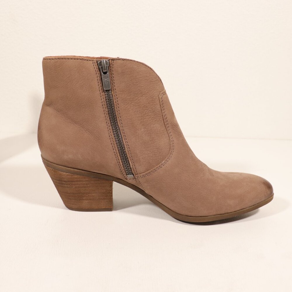 NWOT Frye Jennifer Booties Size 10 in Grey Brown Shade - Picture 10 of 11